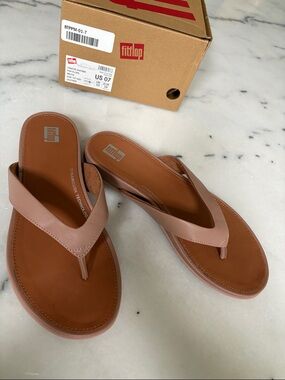 Fitflop Gracie Leather Flip Flops - Beige Women’s 7 NEW